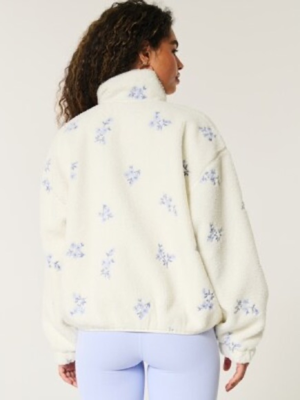 HOLLISTER Embroidered Floral Sherpa Teddy Fleece Zipper Jacket - Picture 16 of 16